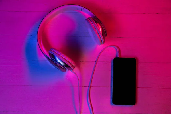 Top kilátás készlet modulok lila neon fény — Stock Fotó