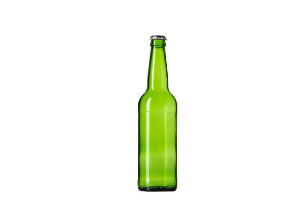 Lege groene bierfles. Geïsoleerd op witte studio achtergrond — Stockfoto