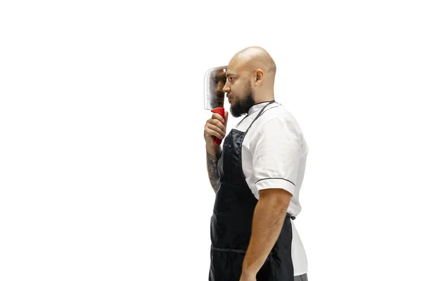 Портрет кухаря-чоловіка, м'ясника ізольовано на білому фоні студії — стокове фото