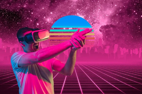 Synthesewelle und Retrowelle, Dampfwelle futuristische Ästhetik. Mann mit Gerät im leuchtenden Neon-Stil. — Stockfoto