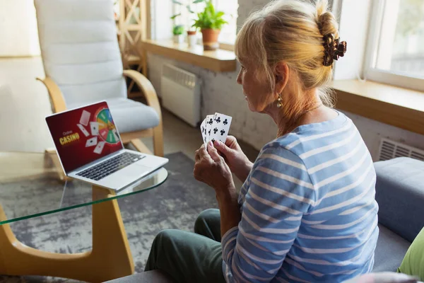 Senior woman studying at home, getting online courses — Stock Photo, Image