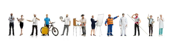 Gruppo di persone con diverse professioni isolate su sfondo bianco studio, orizzontale — Foto Stock