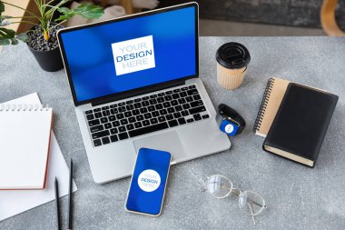 Reklam için kopyalama alanı olan aygıtlar veya aygıtlar - modelleme, dijital konsept