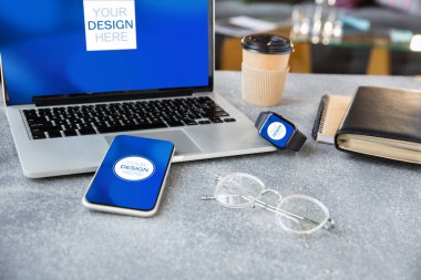 Reklam için kopyalama alanı olan aygıtlar veya aygıtlar - modelleme, dijital konsept