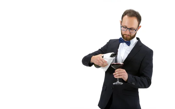 Retrato de sommelier masculino en traje aislado sobre fondo blanco — Foto de Stock