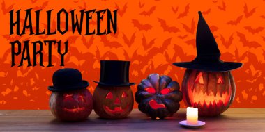 Turuncu arka planda korkunç balkabakları, korku gecesi.