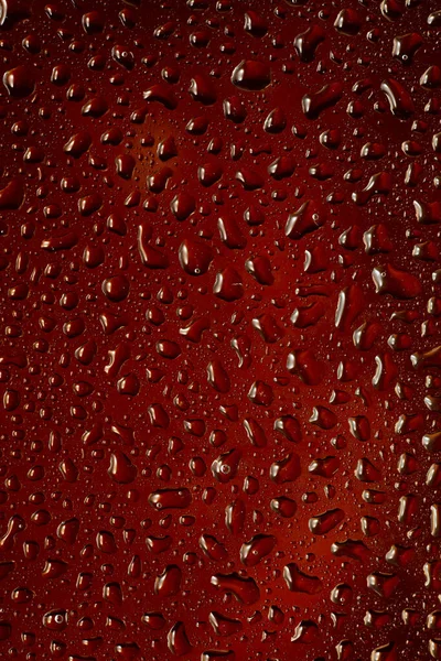 Vista de cerca de gotas frías en el vaso de cerveza — Foto de Stock