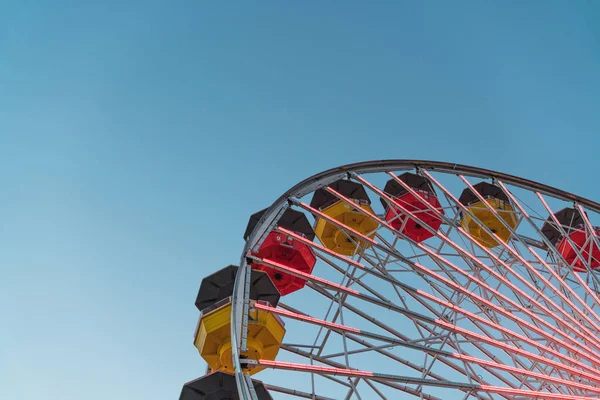 Bas Cabines Lumineuses Grande Roue Santa Monica Jetée Los Angeles — Photo