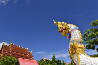 Nongkai 'nin Mekong nehri yakınlarındaki Wat Wat HaiSok merdiveninde Antik Naga Heykeli.