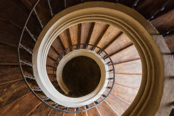 Wendeltreppe der Kathedrale Mariä Himmelfahrt in Sedlec, Santiny — Stockfoto