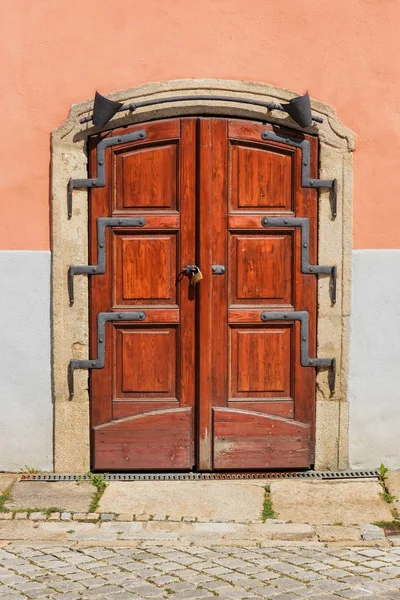 Zabytkowe drzwi w Telc. — Zdjęcie stockowe