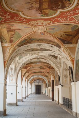 Colonade üzerinde Şapel Svata Hora Pribram