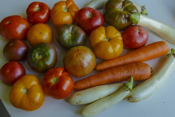 Frisches Gemüse Isoliert Auf Weißem Hintergrund — Stockfoto