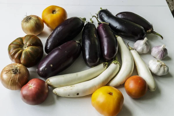 Veganes Essen Gemüsevielfalt Weißer Hintergrund — Stockfoto