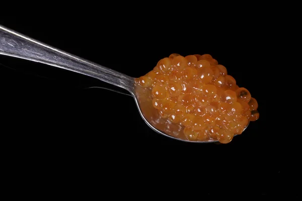 Caviar Vermelho Isolado Fundo Preto — Fotografia de Stock