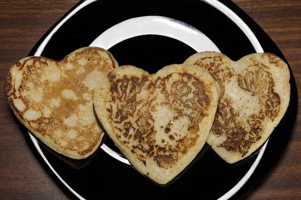 Pancakes Breakfast Valentine Day Black Plate — Stock Photo, Image