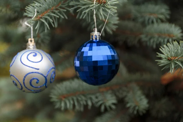 Kristallen Ballen Een Kerstboom — Stockfoto