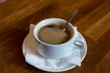 Bir fincan kahve americano. İş molası.