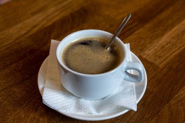 Bir fincan kahve americano. İş molası.