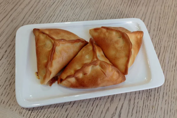 Elmalı sıcak turtalar, geleneksel İngiliz pastası..