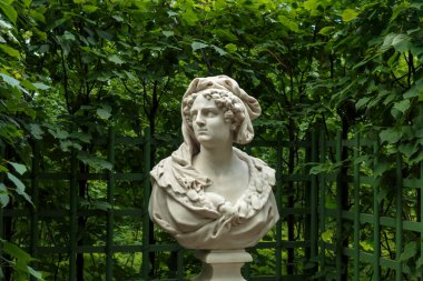 Yaz Bahçesi Heykeli 'nin 