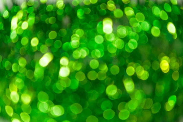 Renkli Soyut Ultra Yeşil Bokeh arka planı. 2019