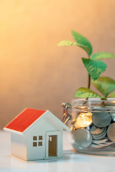 Immobilien Oder Immobilieninvestitionen Hypothekenzinsen Für Eigenheime Sparen Für Das Zukunftskonzept — Stockfoto
