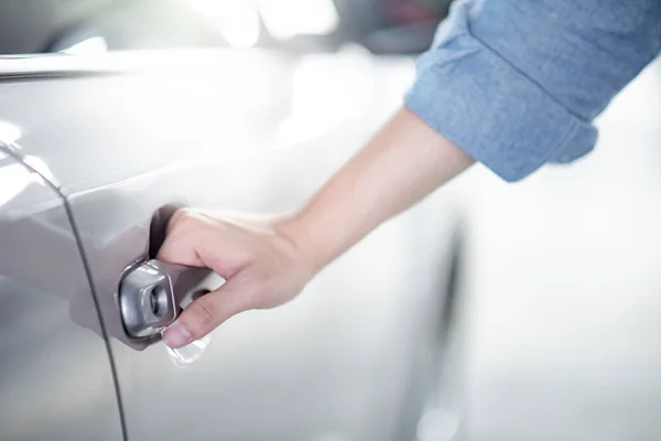 Close Male Hand Holding Opening Metallic Car Door Handle Urban — Stock Photo, Image