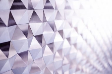 Soyut modern metalik üçgen duvar deseni