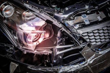 Yolda araba kazasında kaza oldu. Otomatik sigorta