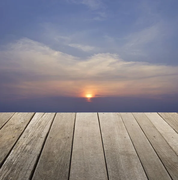 Lege Oude Houten Vloer Met Zonsondergang Hemel Met Wolken Voor — Stockfoto