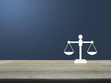 Hukuk düz simgesinin üzerine açık mavi degrade renkli, iş Hukuk Servisi kavramı