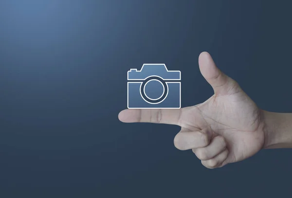 Macchina Fotografica Icona Piatta Sul Dito Sfondo Sfumato Chiaro Tono — Foto Stock