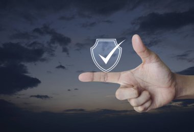 Teknoloji Internet cyber güvenlik ve anti virüs kavramı