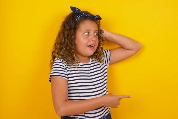 Positief Blij Meisje Zegt Wow Hoe Spannend Het Heeft Verbaasd — Stockfoto