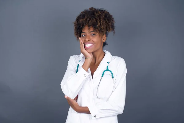 Surprise Astonished Beautiful Doctor Girl Closeup Portrait African American Doctor — Stock Photo, Image