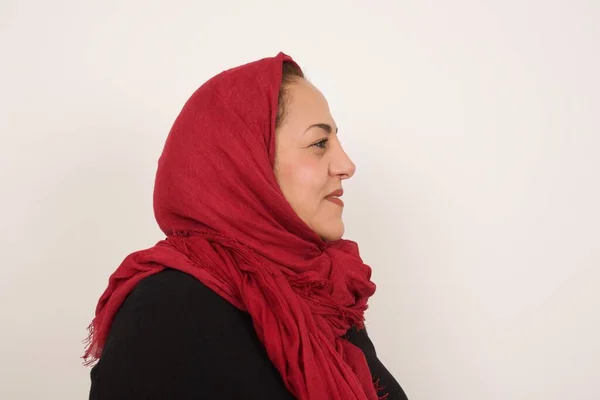 Profile Serious Mature Muslim Woman Healthy Pure Skin Has Contemplative — Stock Photo, Image