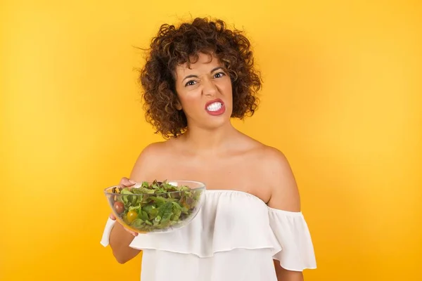Femme Arabe Folle Folle Avec Salade Serre Les Dents Avec — Photo