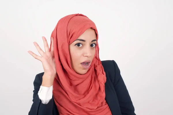 Θεέ Μου Αστεία Όμορφη Μουσουλμάνα Γυναίκα Φοράει Μαύρο Σακάκι Και — Φωτογραφία Αρχείου