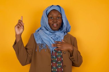 Afro-Amerikan Müslüman kadının 