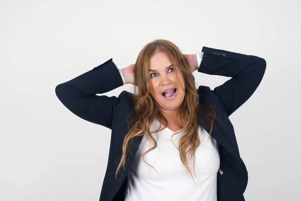 Vertrouwen Koketterij Portret Van Een Charmante Vrouw Van Middelbare Leeftijd — Stockfoto