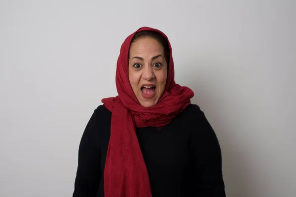 Emotional Mature Muslim Woman Opened Mouth Expresses Great Surprise Frightened — Stock Photo, Image