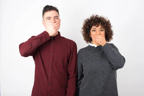 Studio Shot Young Beautiful Couple Closing Mouthes — Stock Photo, Image