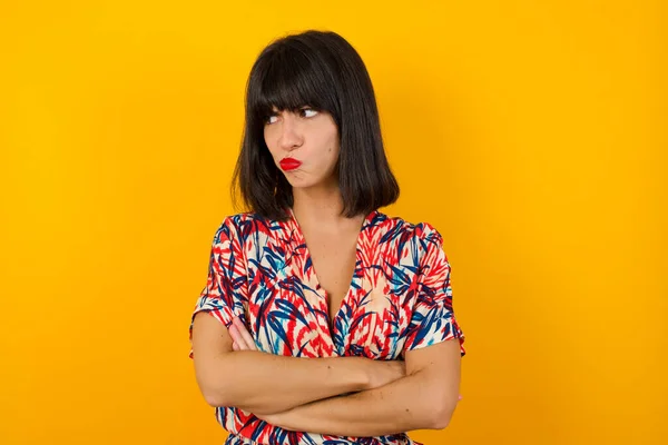 Closeup Portrait Displeased Pissed Angry Grumpy Pessimistic Woman Bad Attitude — Stok fotoğraf