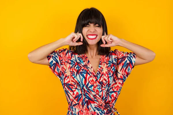 Stop Making Annoying Sound Headshot Unhappy Stressed Out Young Woman — Stock Photo, Image