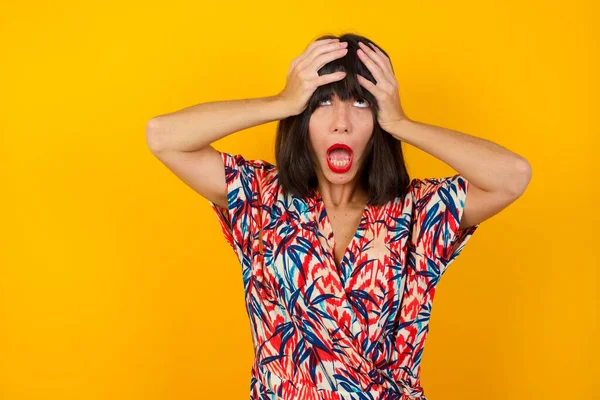 Horrível Stress Choque Retrato Jovem Mulher Louca Emocional Que Aperta — Fotografia de Stock