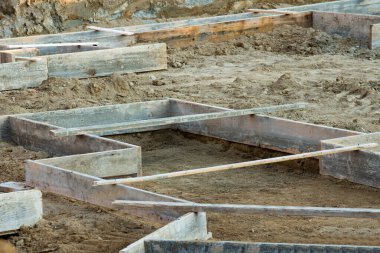 Ev temelleri için inşaat alanı hazırlığı