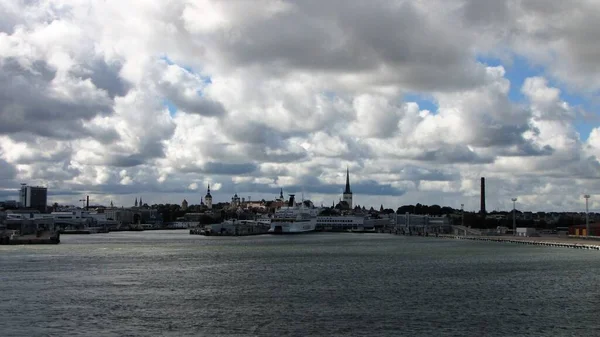 Таллиннский Порт Вид Моря — стоковое фото