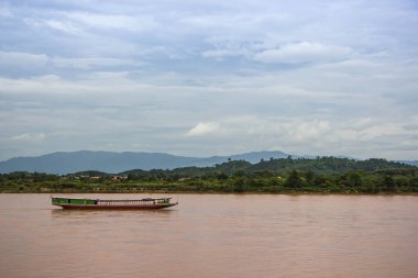Kuzey Tayland Khong nehirde tekne