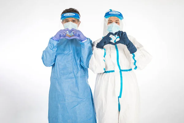 Doctora Vestida Ppe Para Luchar Contra Coronavirus Sosteniendo Sus Manos —  Fotos de Stock